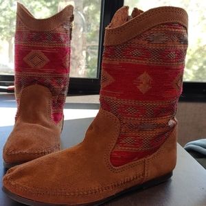 minnetonka baja boot